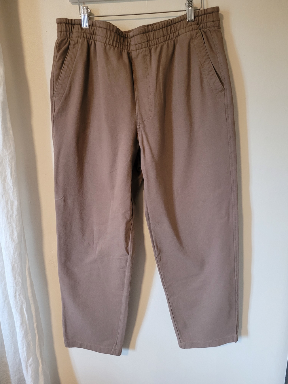 Uniqlo Men's Elastic-Waist Chino Pants - Taupe Brown